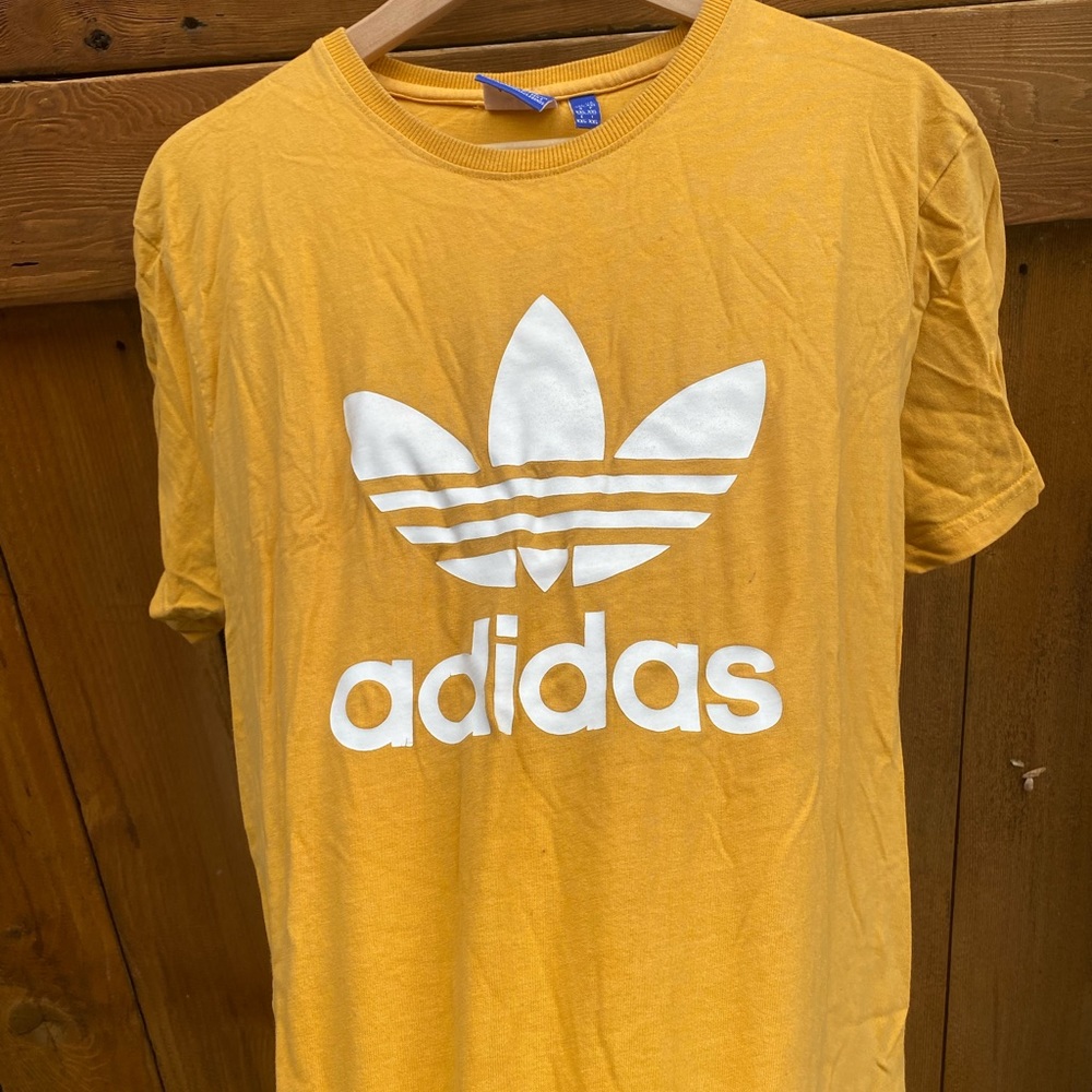 Vintage adidas tee